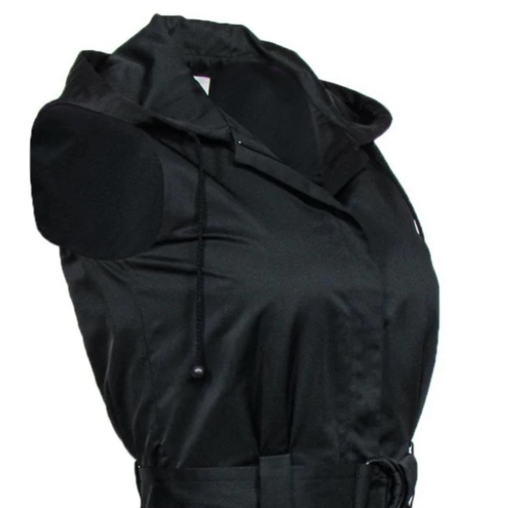 Akris Punto! A hooded design Missing belt)